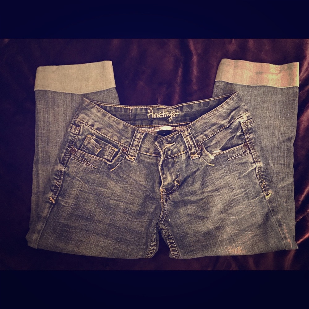 Amethyst Cuffed Distressed Capri Jeans